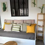 Deux Pieces Climatise Avec Balcon Vieil 公寓 昂蒂布
