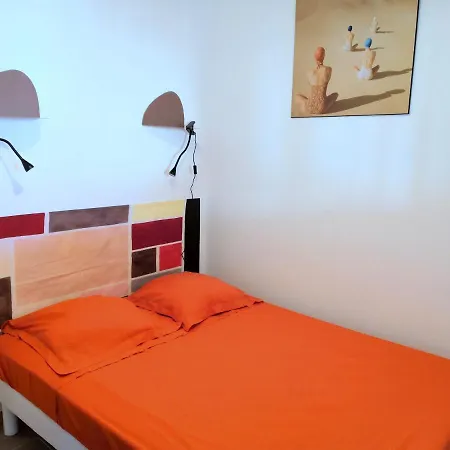 Deux Pièces Climatisé Avec Balcon Vieil Apartamento *